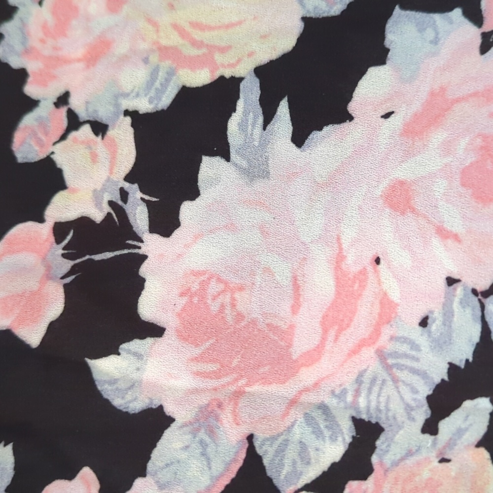 Flowy Floral Top - Picture 4 of 4